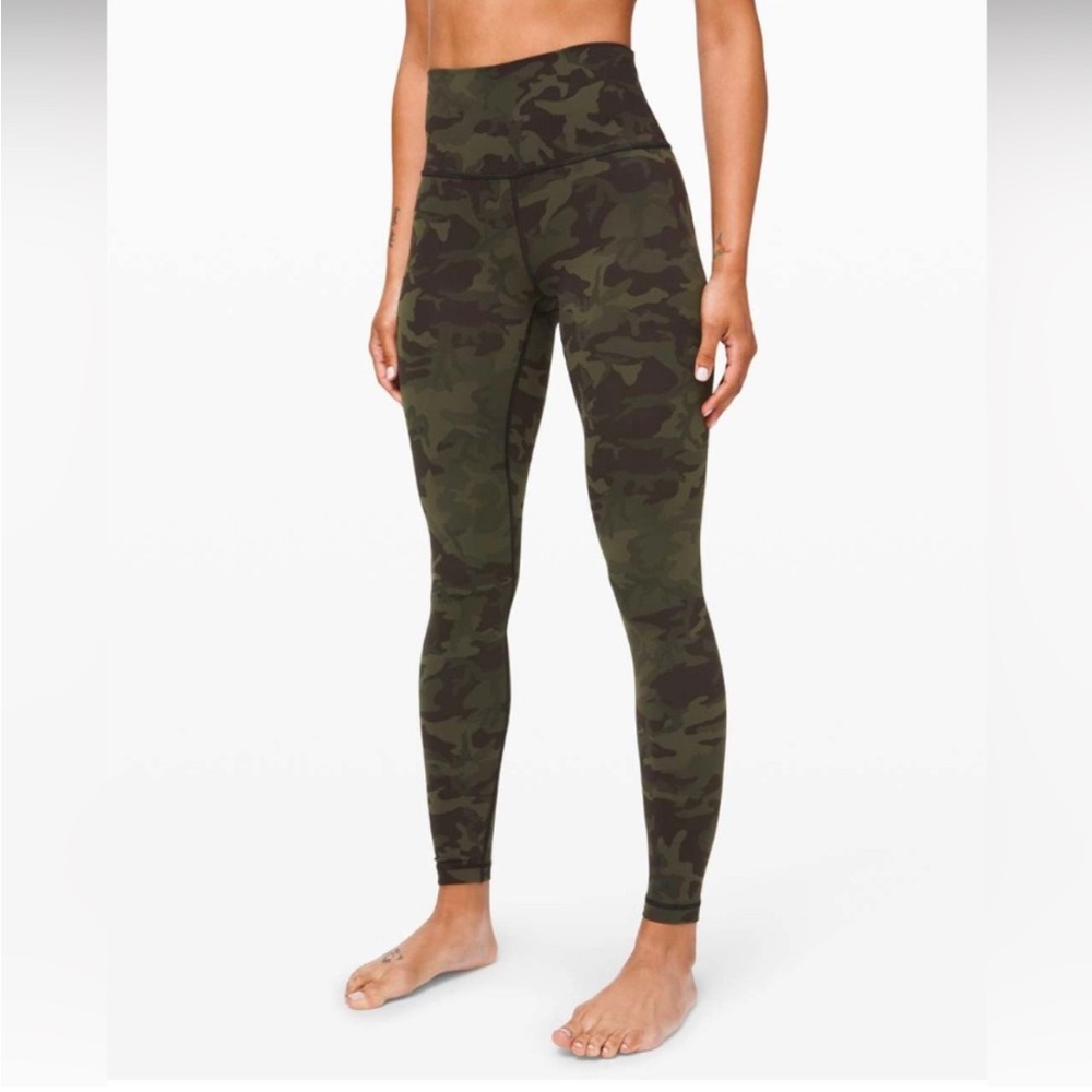 Lululemon Wunder Under HR Tight 28"
Incognito Camo Gator Green